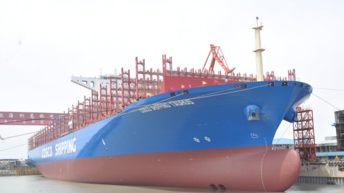 Στον Πειραιά ένα από τα μεγαλύτερα πλοία μεταφοράς εμπορευματοκιβωτίων