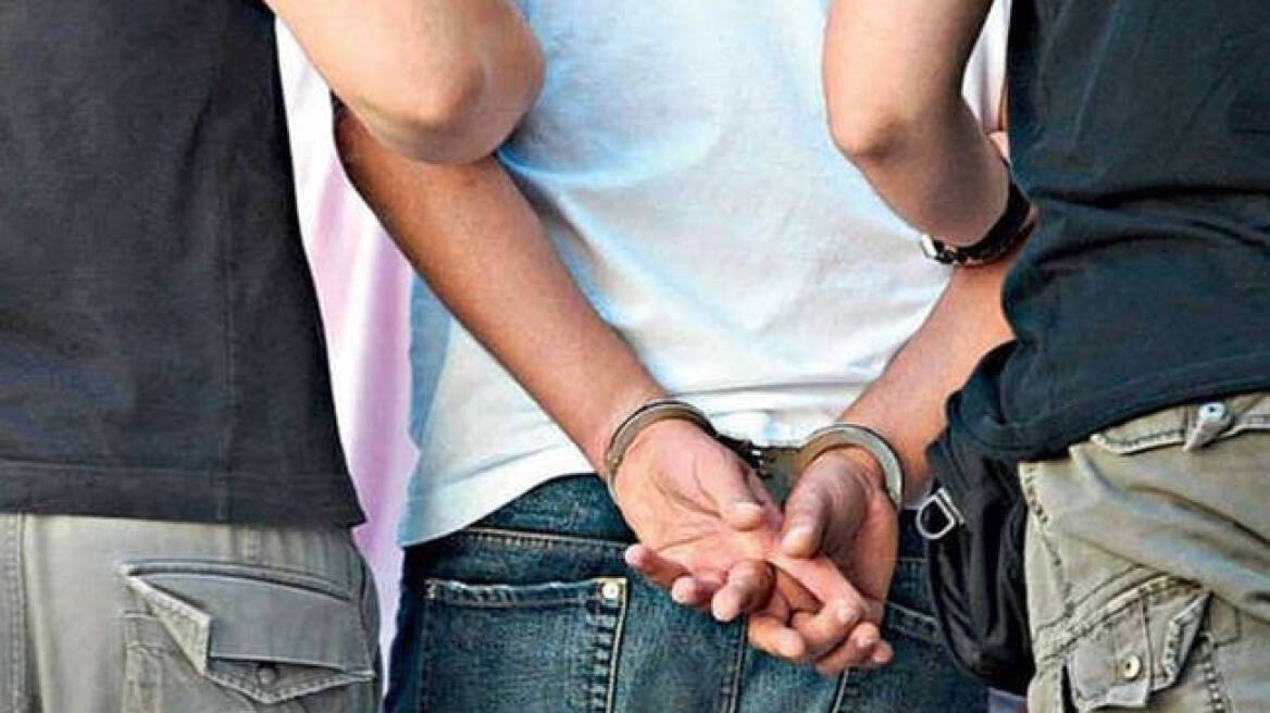 Ληστής ετών 14 συνελήφθη στην Θήβα