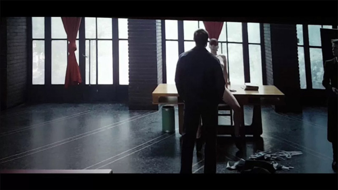Πιο τολμηρή από ποτέ: Καρέ-καρέ η ολόγυμνη σκηνή της Τζένιφερ Λόρενς στο «Red Sparrow»