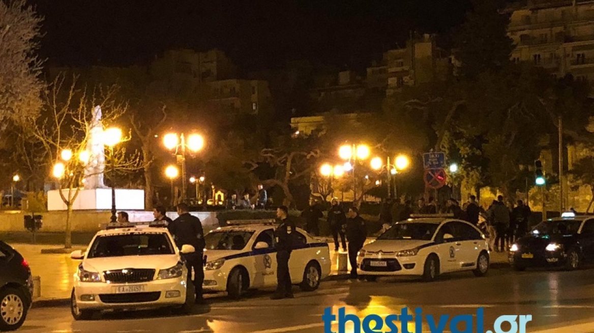 Θεσσαλονίκη: «Έφοδος» οπαδών του ΠΑΟΚ στα γραφεία του ΣΥΡΙΖΑ