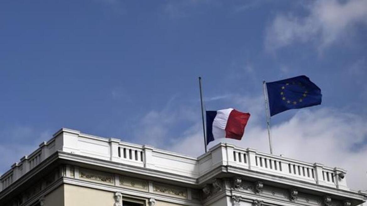 Τι απαντά η πρεσβεία της Γαλλίας για το αινιγματικό email περί «μεγάλης κρίσης»