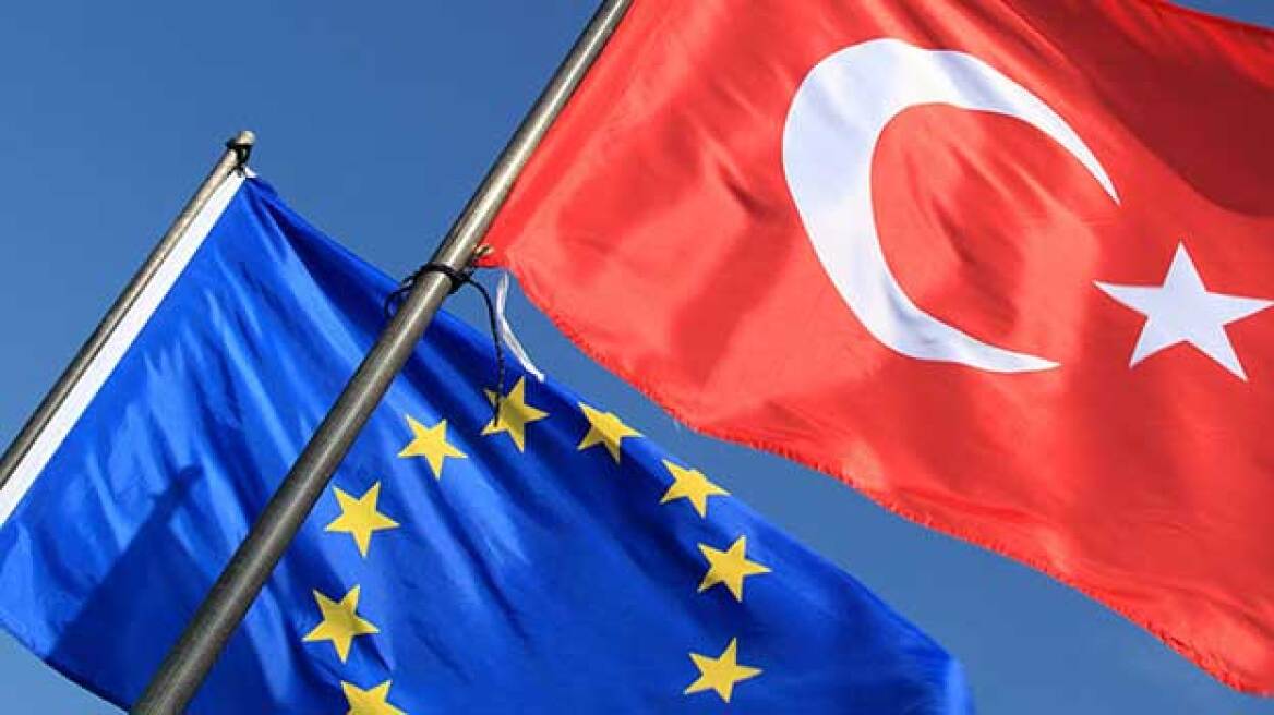 H EE «καλοπιάνει» την Τουρκία με επιπλέον 3 δισ. ευρώ για το προσφυγικό 