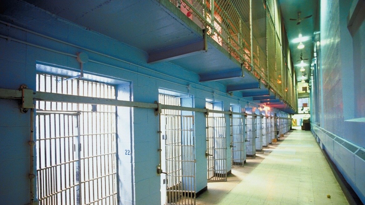 ΝΔ:  Δεν μας εκπλήσσει το μαστίγωμα σωφρονιστικού υπαλλήλου από κρατούμενους