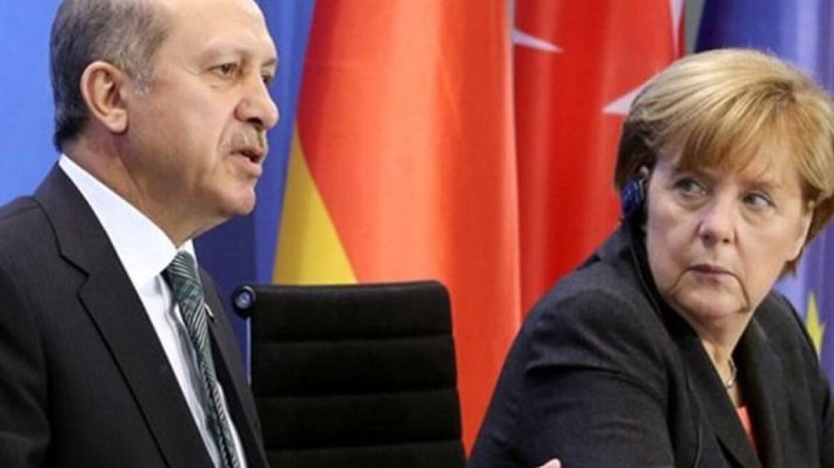 Handelsblatt: Merkel intervenes for the release of two Greek soldiers from Turkish prison