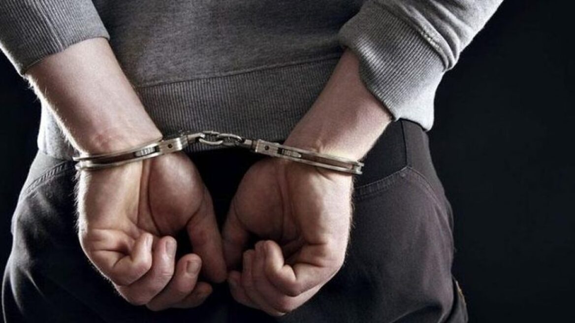 Συνελήφθησαν δύο Τούρκοι στη Νέα Καρβάλη με 5,6 κιλά κάνναβη