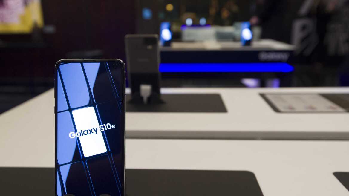 Samsung_Galaxy_S10_Athens_launch_01