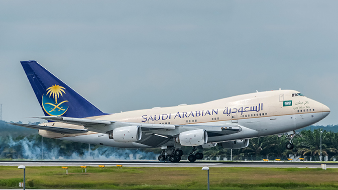 Saudi-Airlines-baby