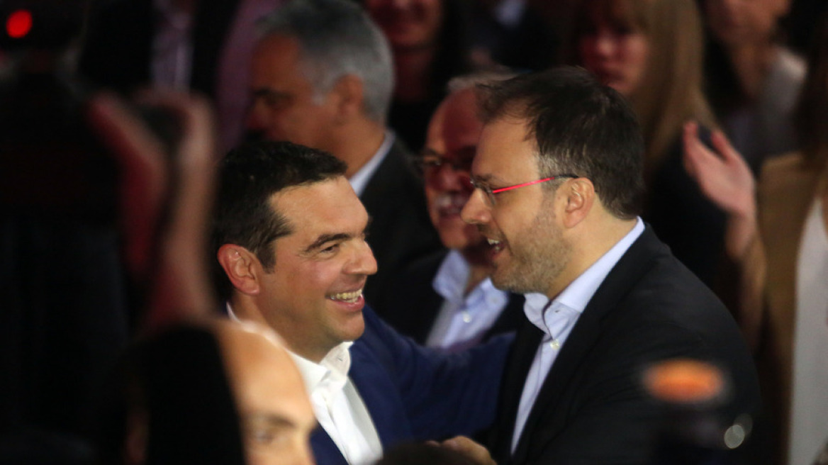 theoxaropoulos_tsipras