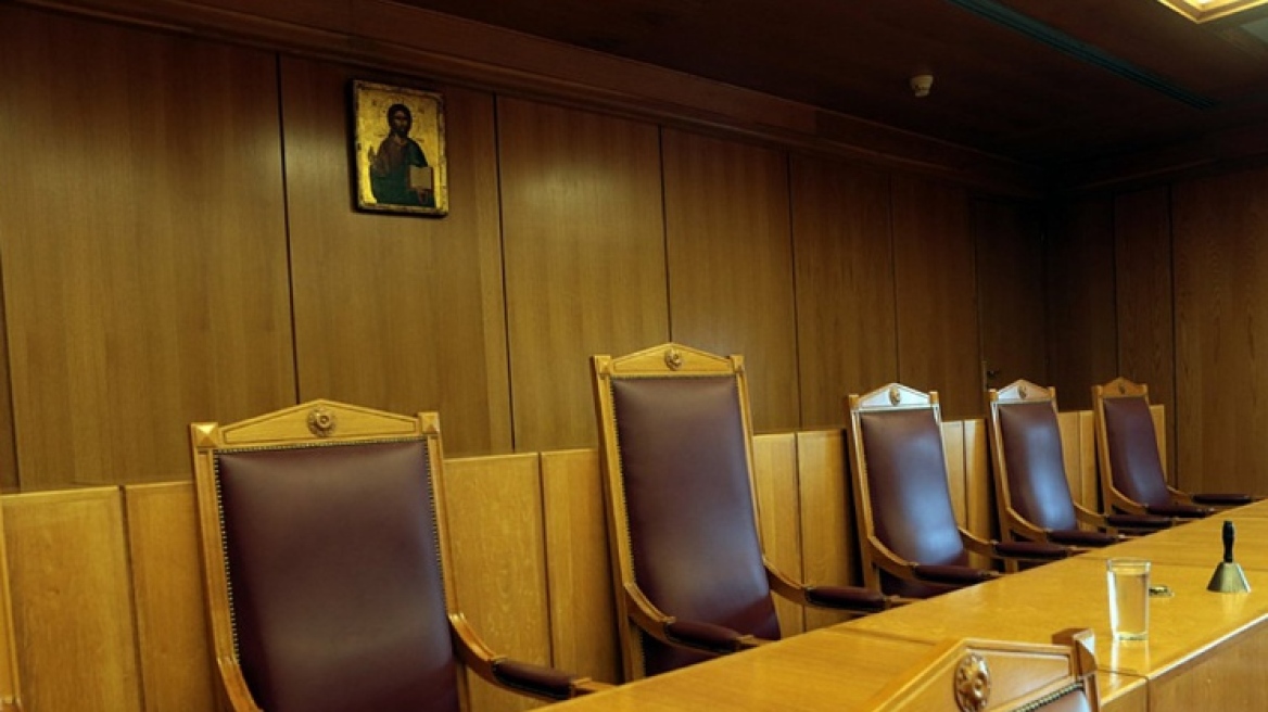 Όχι» του ΣτΕ στην Ένωση Αθέων - Δεν θα κατέβουν οι θρησκευτικές εικόνες από τη δικαστική αίθουσα