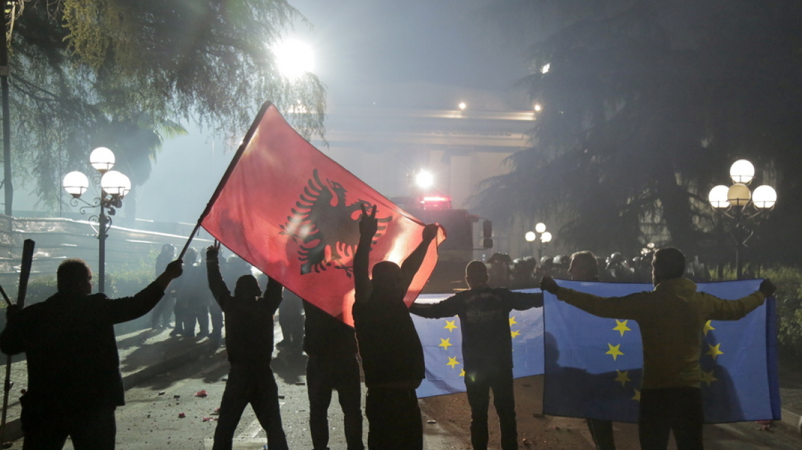 albania-protest-ena