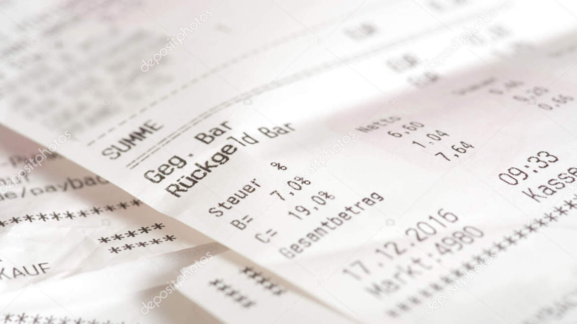 depositphotos_154611800-stock-photo-many-different-receipts-from-germany