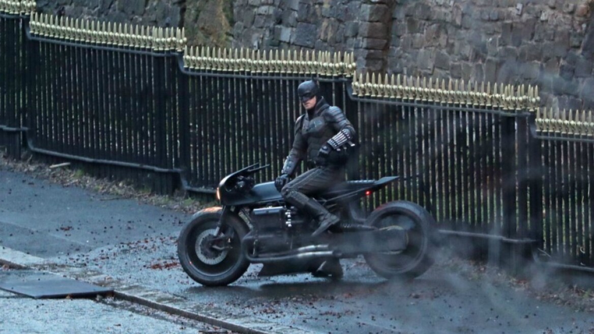 200225133116_BatmanBatcycle2