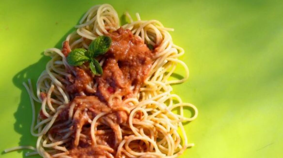 spaghetti-avocado-mikri-575x504