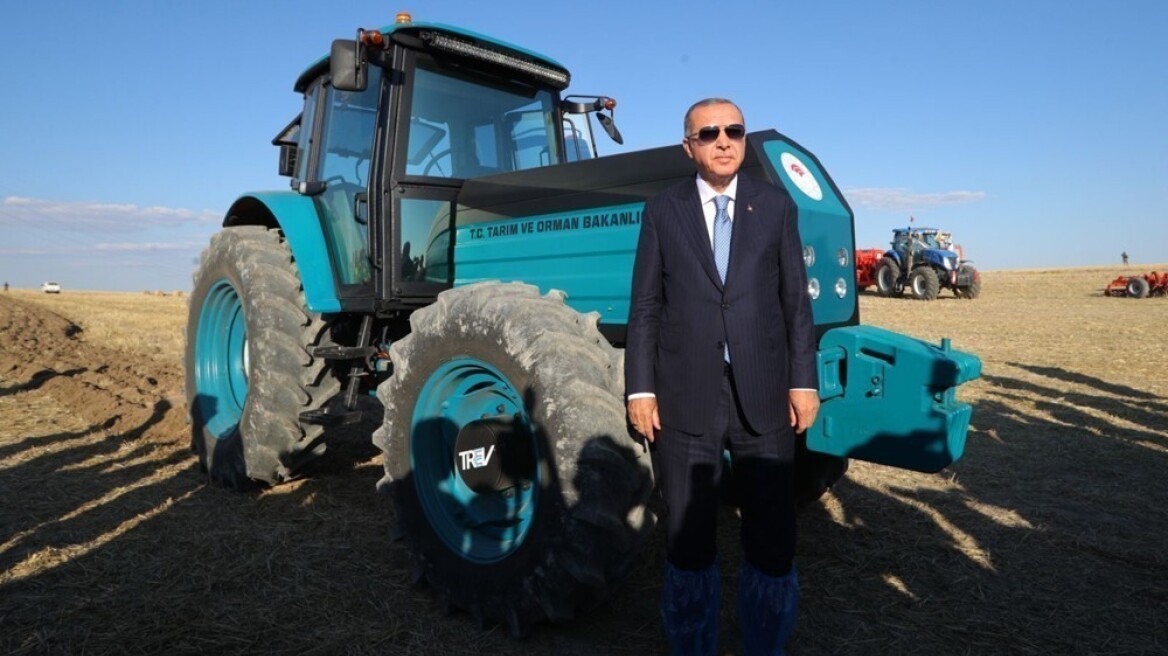 200424122400_electric-tractor-erdogan1