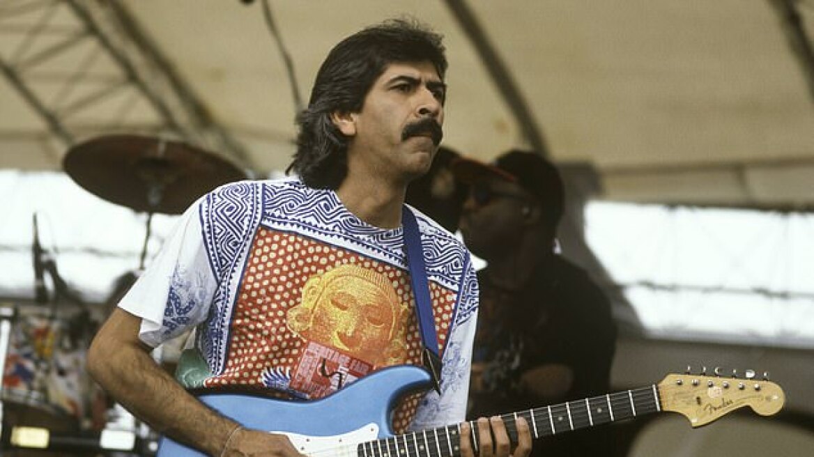 28437560-8323953-Sad_loss_for_music_Singer_Jorge_Santana_has_reportedly_died_at_t-m-32_1589555823169