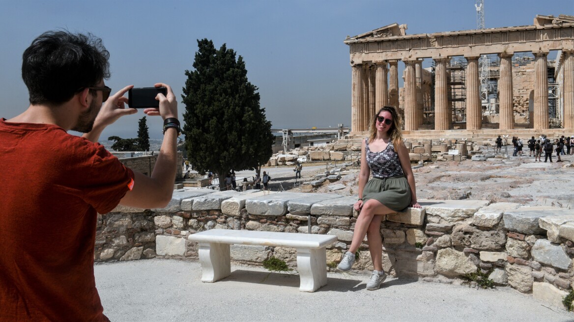 touristes-akropoli