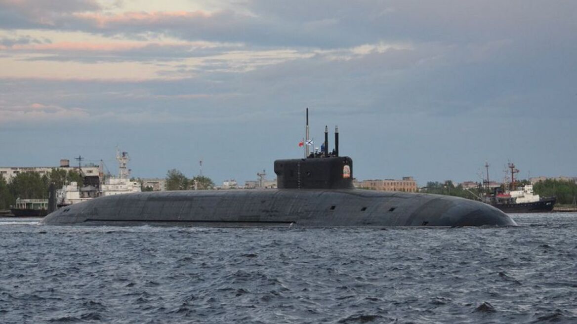 Russian_Navy_Knyaz_Vladimir_Borei-A_SSBN_class_nuclear_submarine_began_underwater_trials_925_001