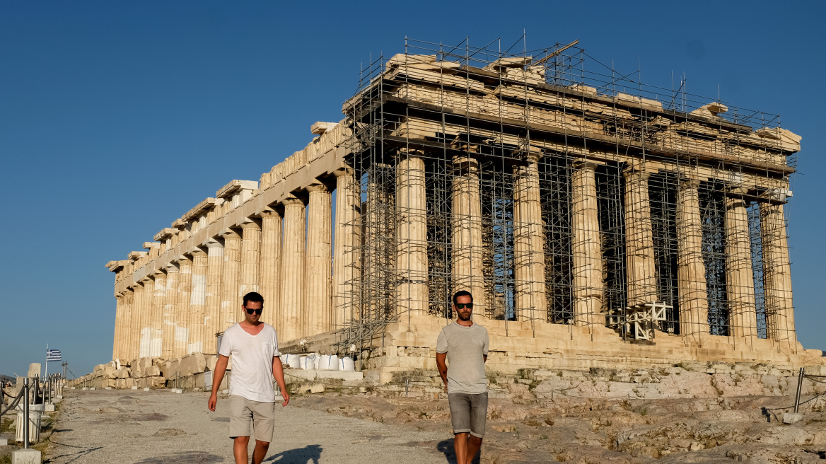 touristes-akropoli