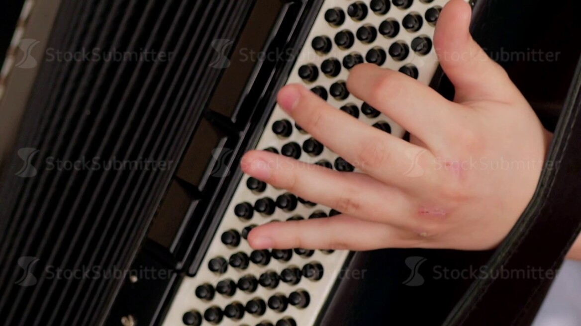 accordeon-hands