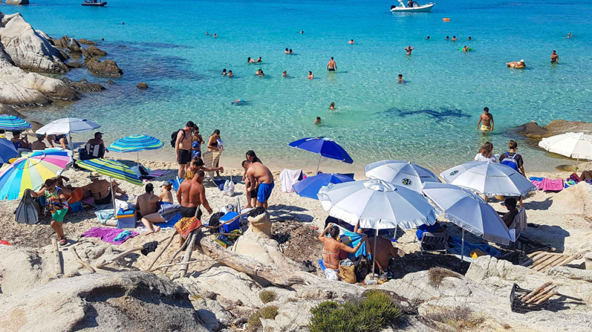 greek-island-beach-summer-arthrou