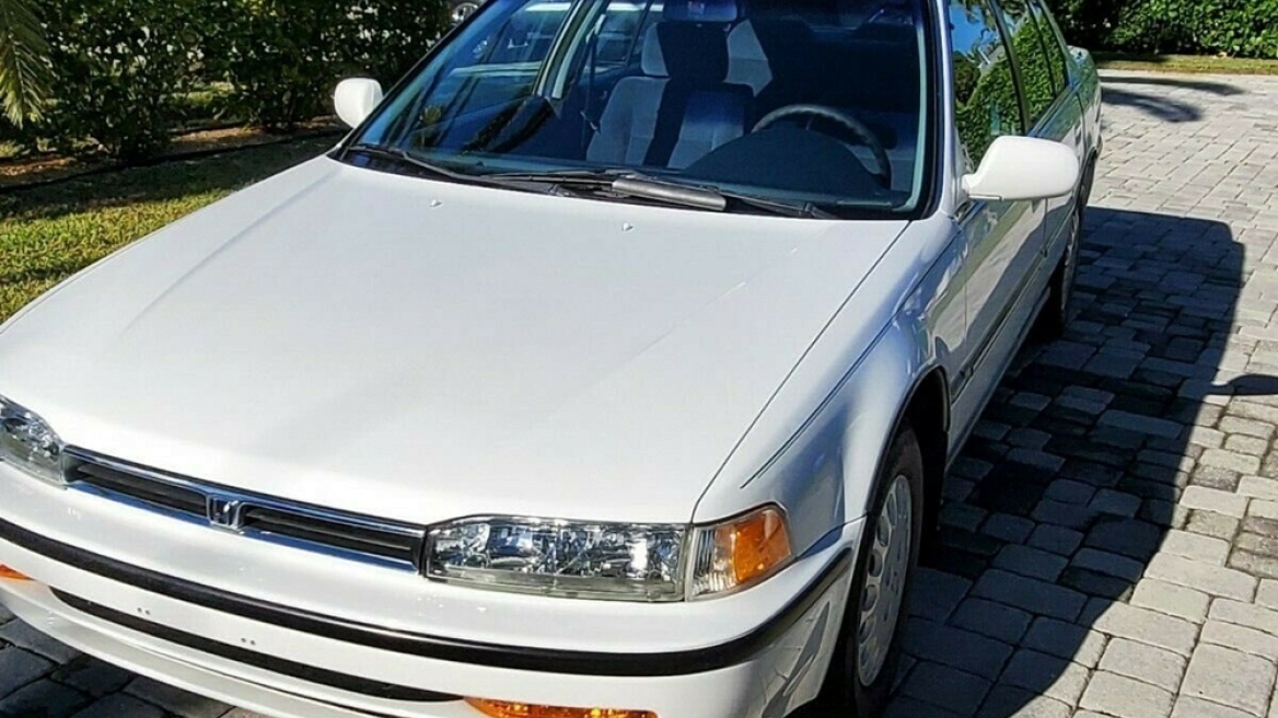 Honda_Accord_1992_like_new_6