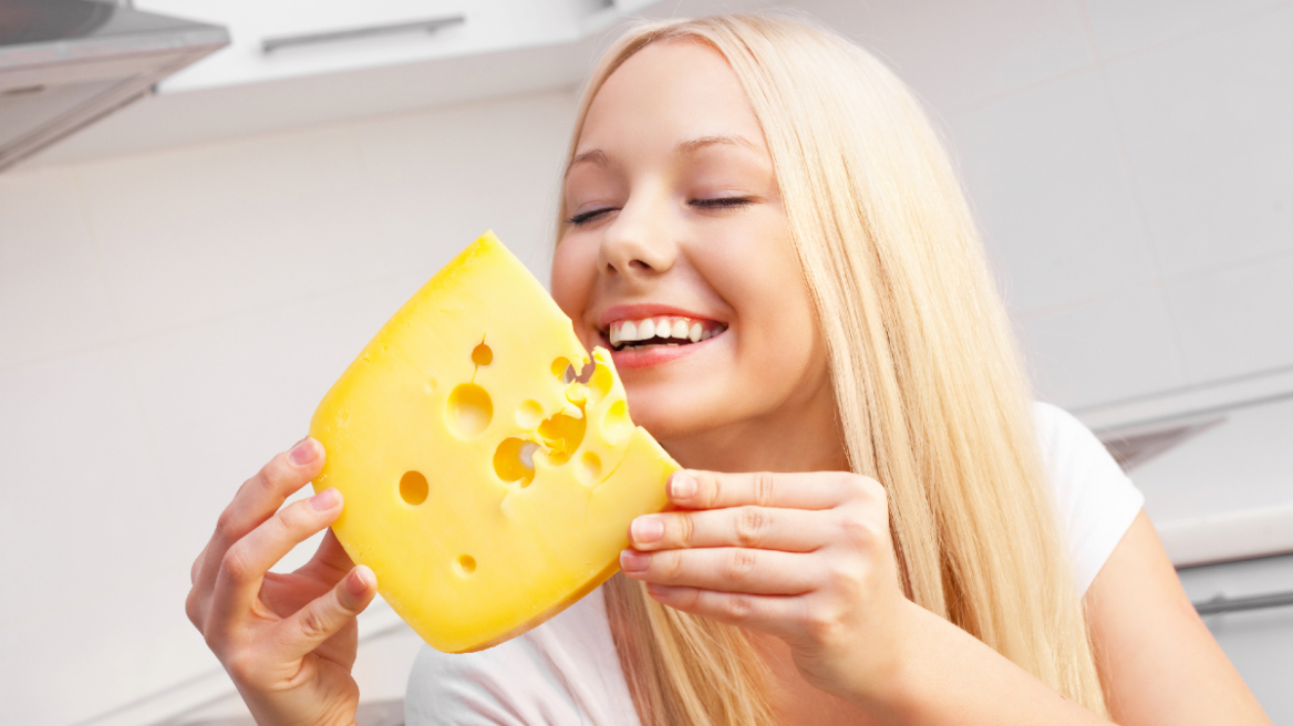 210330171250_woman_cheese