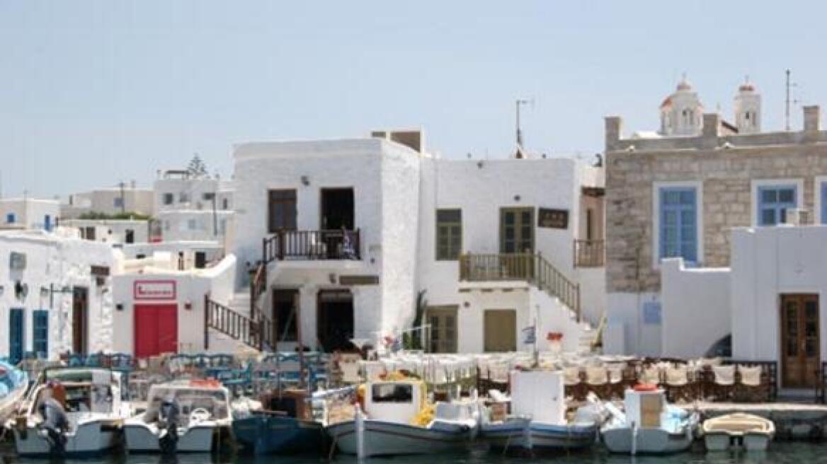 Paros_Island_Cyclades__The_cosmopolitan_port_of_Naoussa_Naousa_Paros