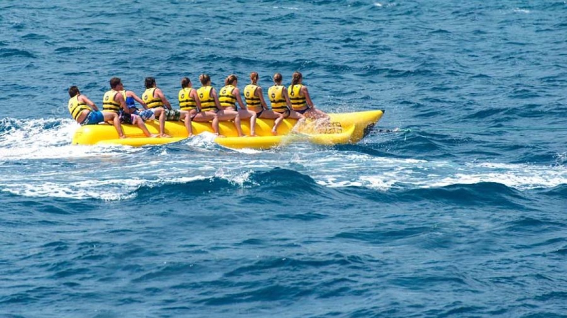 banana-boat-at-sea