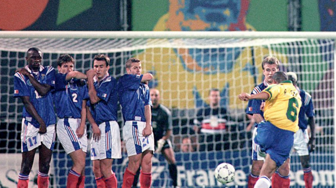 Roberto_Carlos_Goal_France_1997