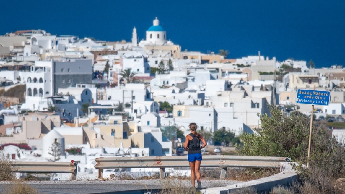 Daedalic_Kore_of_Thira_Half_Marathon_Santorini_Experience_by_Elias_Lefas