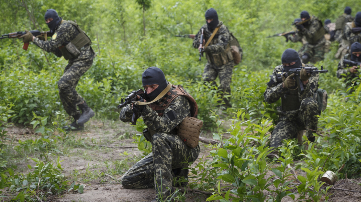 ukraine-troops-m