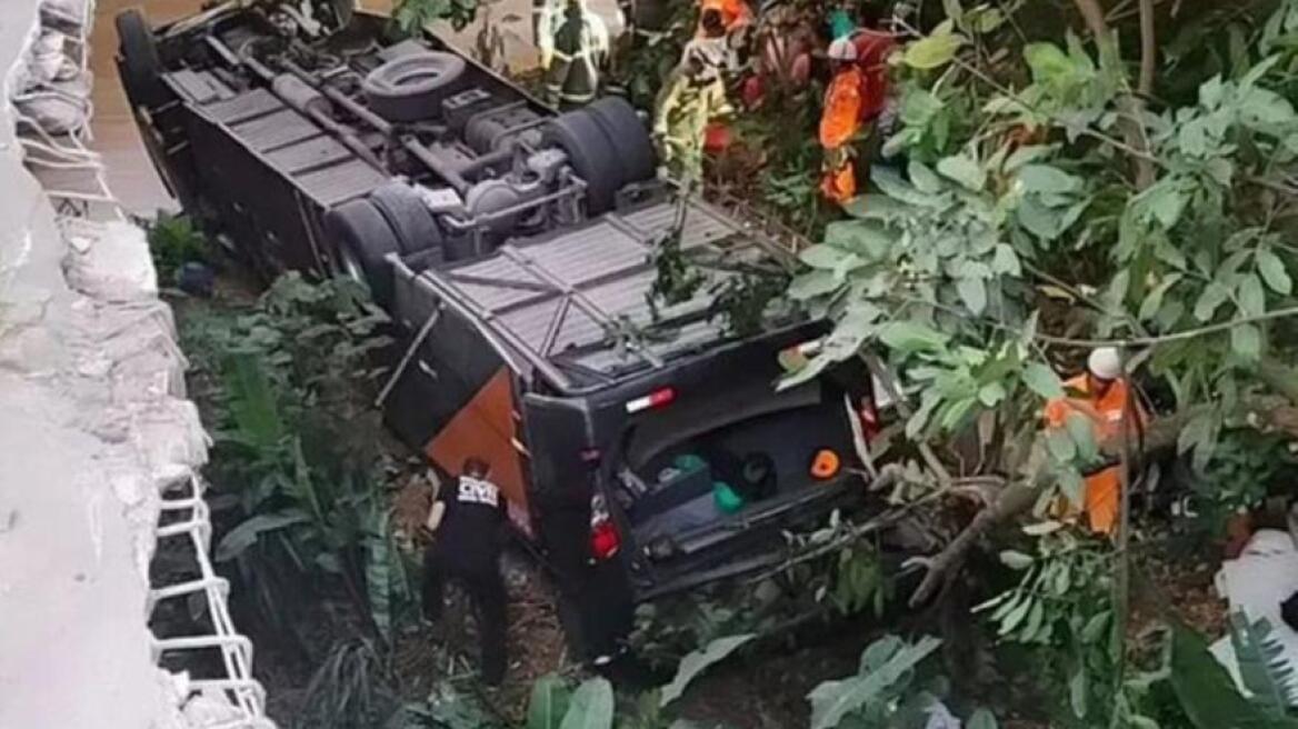 bus-brazil-leoforeio