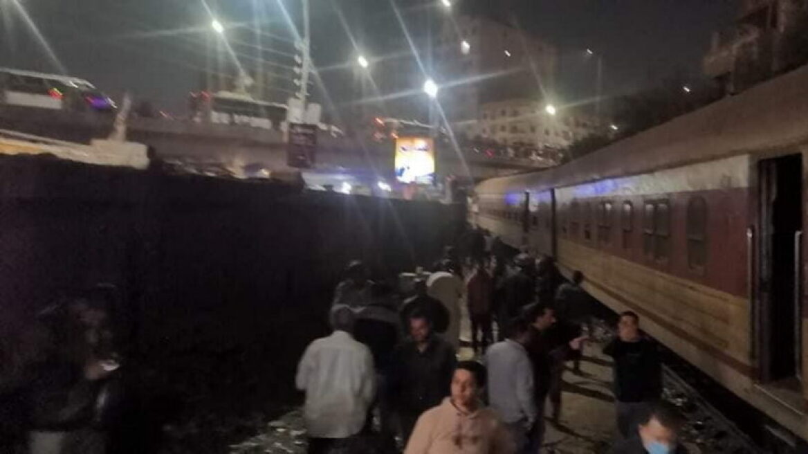 Egypt-train-accident-990x455