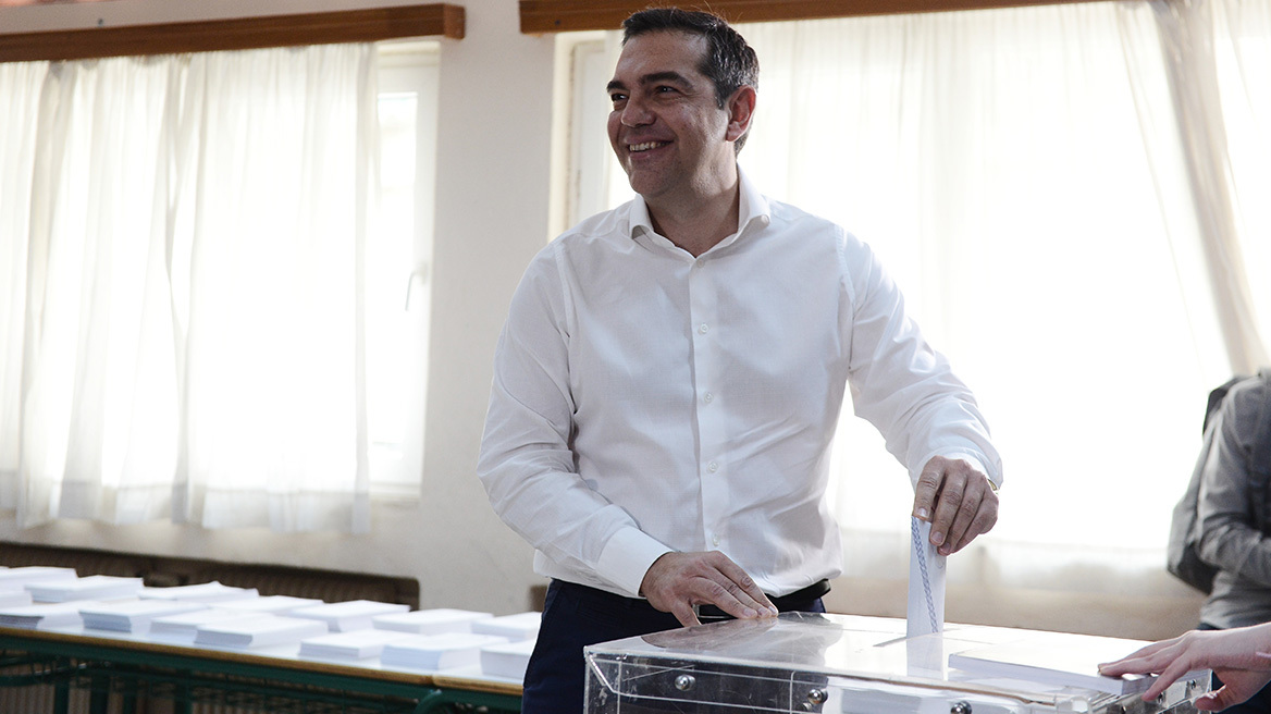 Στην Κυψέλη ψήφισε ο Τσίπρας - «Η αλλαγή είναι σήμερα στα χέρια του λαού μας»
