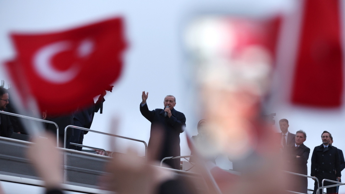 erdogan-tourkikes-simaies