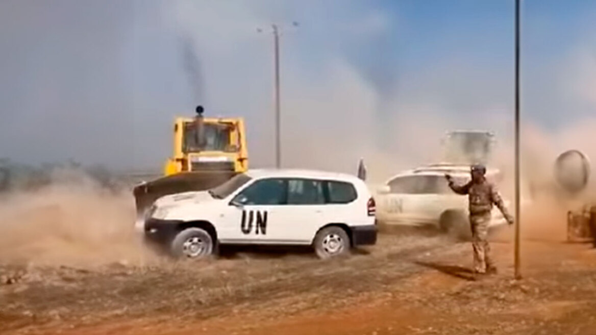 Μπουλντόζες Τουρκοκύπριων σπρώχνουν τα οχήματα του ΟΗΕ στην Πράσινη Γραμμή