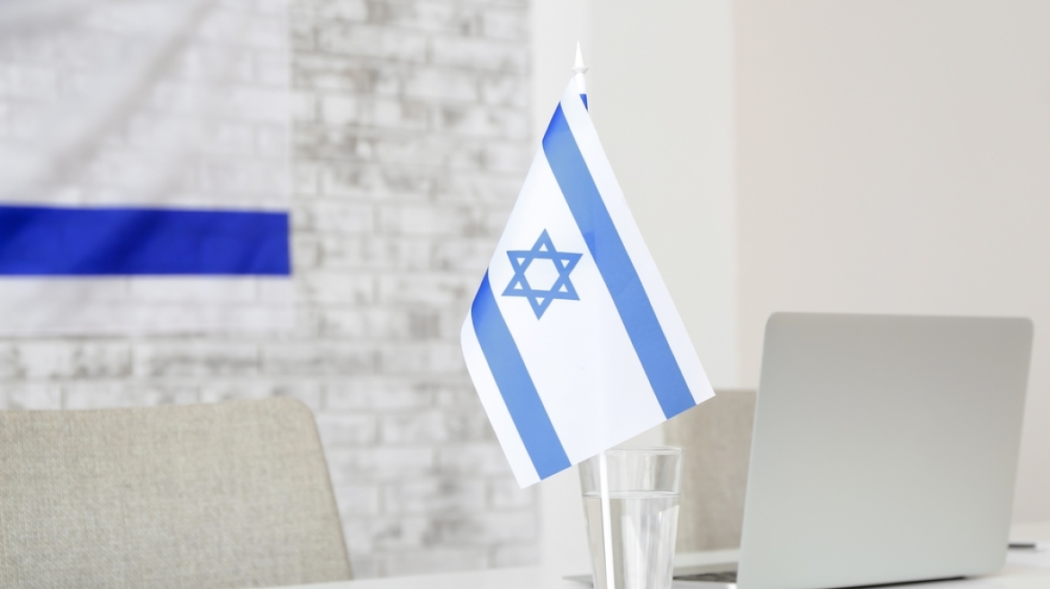 israeli_flag_office