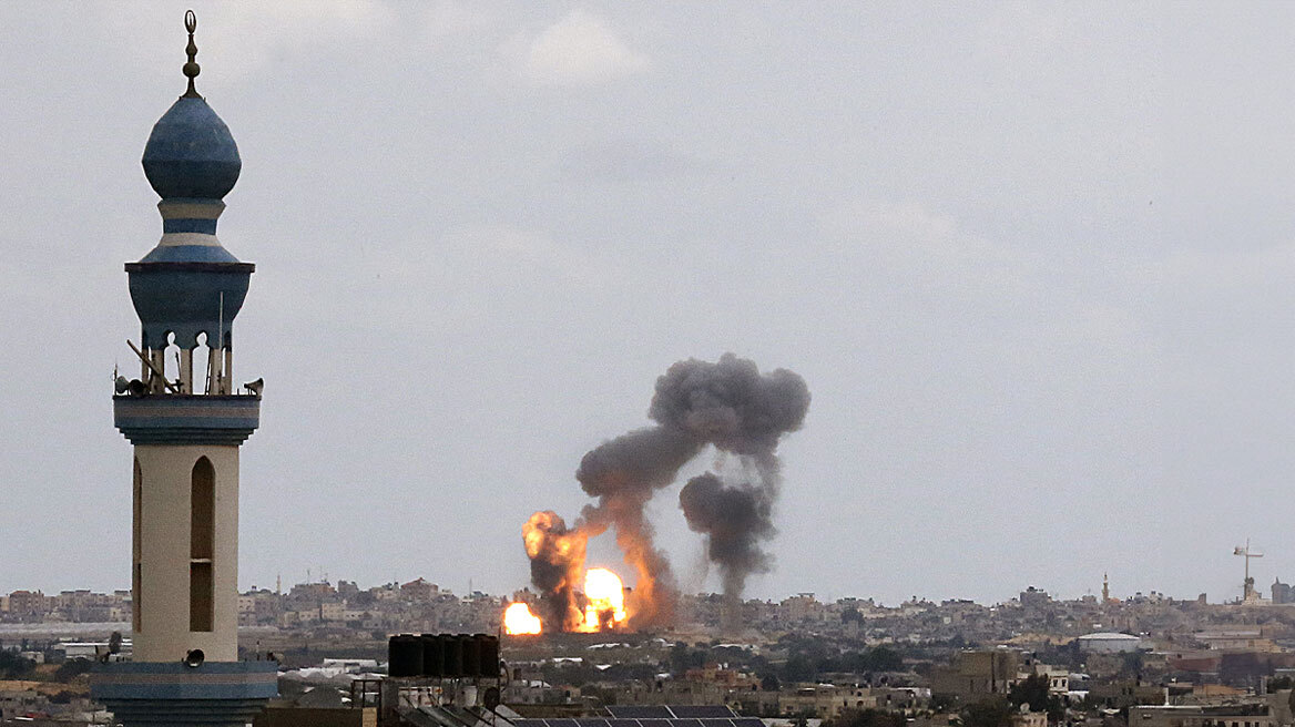 gaza-explosions-arthrou