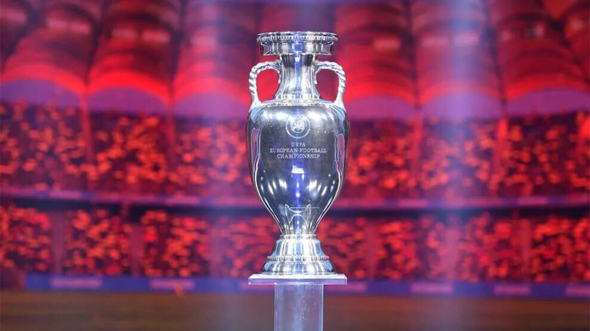 UEFA-Euro-Trophy-1