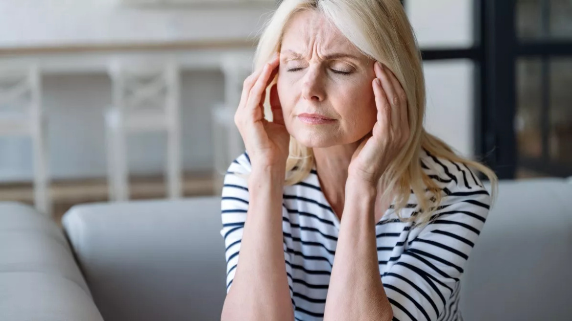 menopause-and-headache_2421952726
