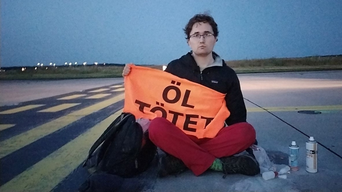 Γερμανία: Ακτιβιστές για το κλίμα απέκλεισαν το αεροδρόμιο της Φρανκφούρτης
