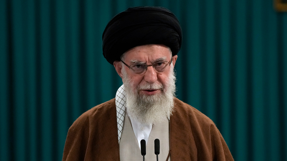 Ali-Khamenei-2