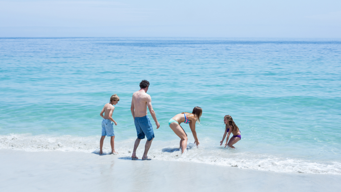 family_beach_411174802