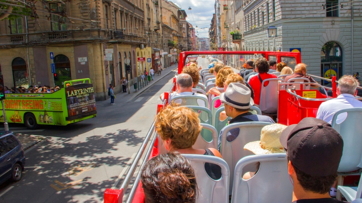 budapest_tourists