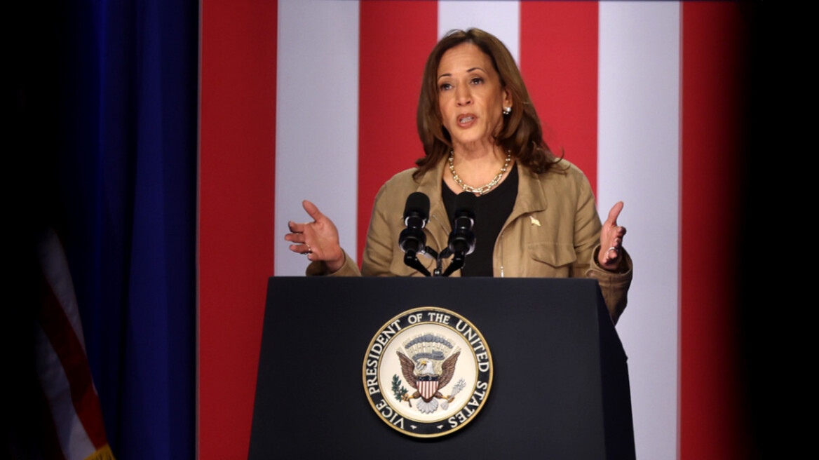 kamala-harris-mak1