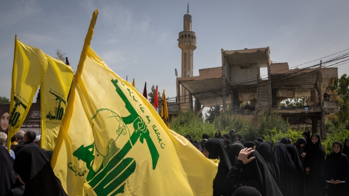 hezbollah_flags