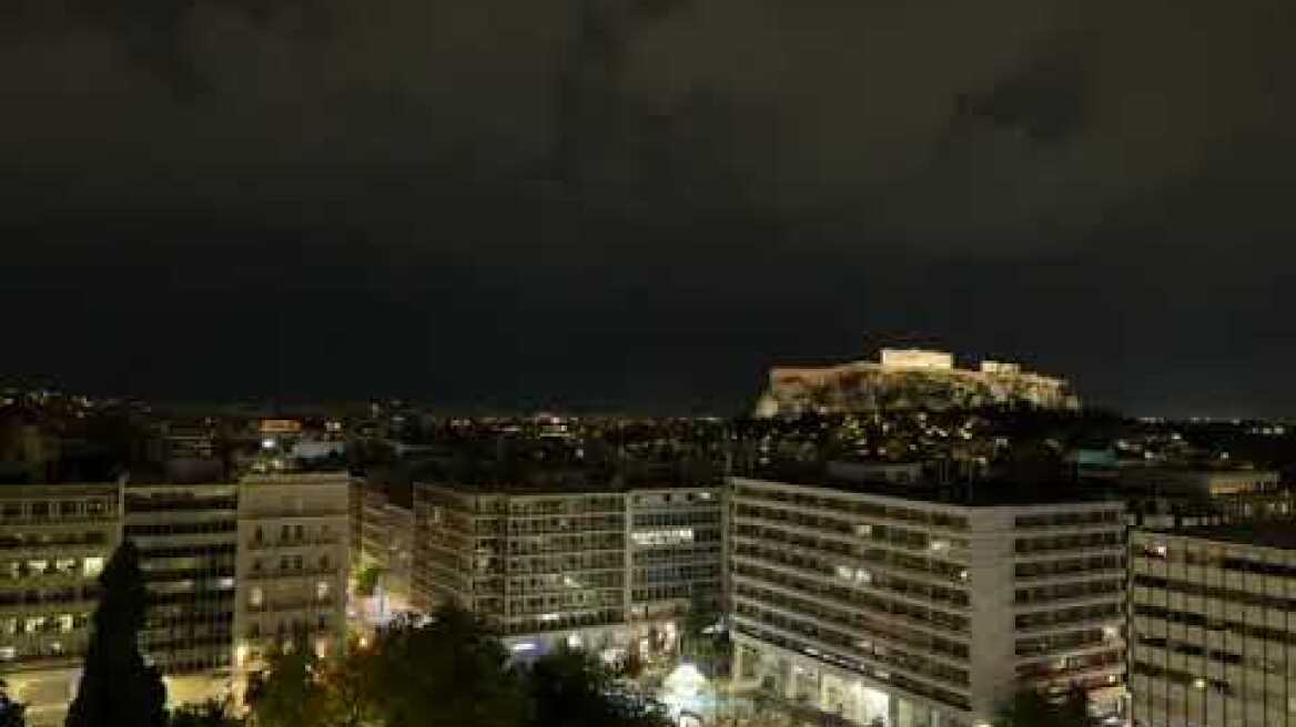 Αθήνα - Νυχτερινή καταιγίδα