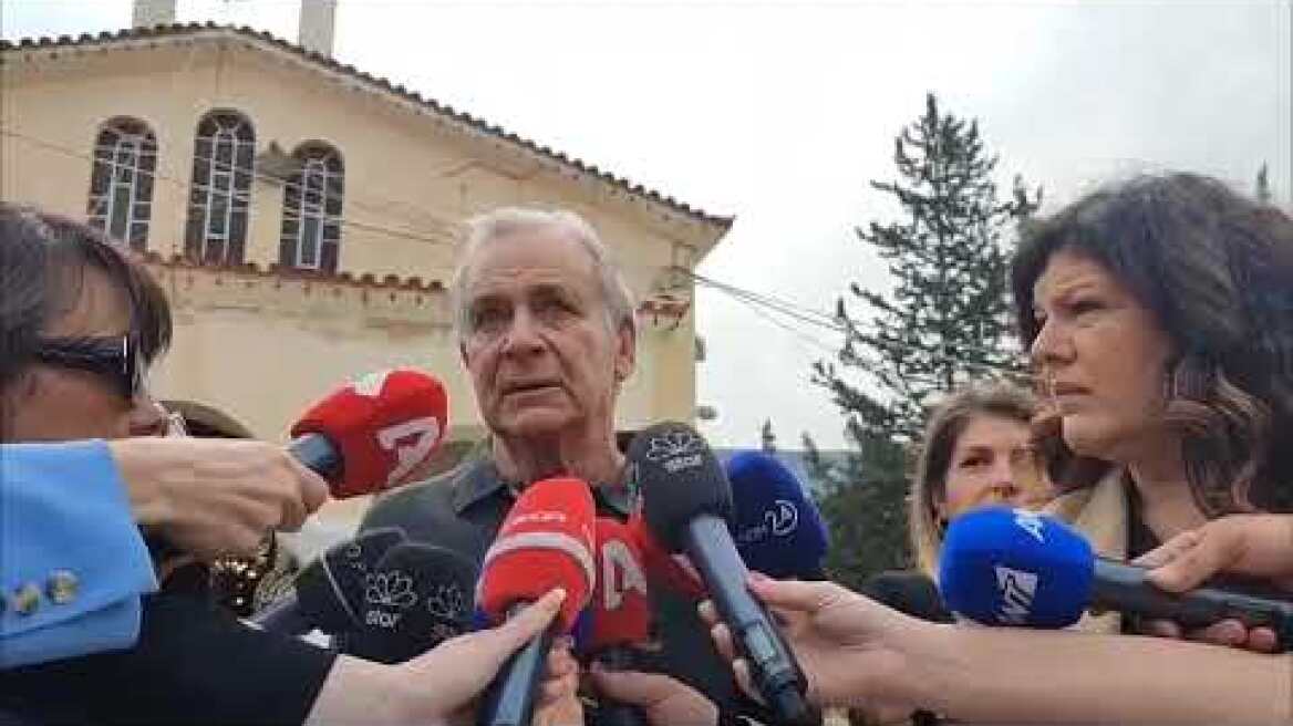 Ο Αλέξανδρος Αντωνόπουλος στην κηδεία Άννας Παναγιωτοπούλου