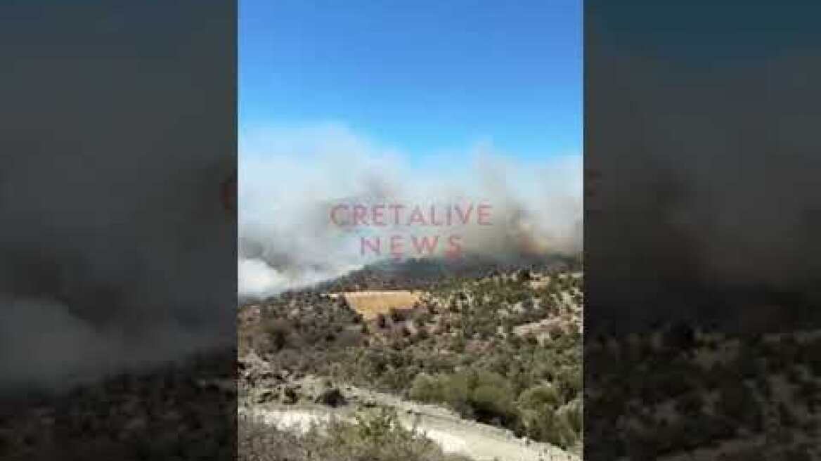 Πύρινο μέτωπο στο Νότιο Ρέθυμνο: Αναζωπύρωση βόρεια της Αγίας Παρασκευής