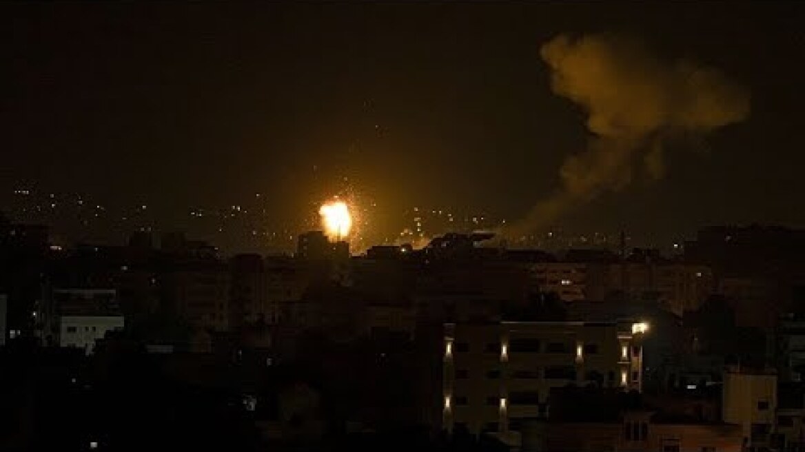 قصف إسرائيلي على غزة إثر إطلاق صواريخ من القطاع